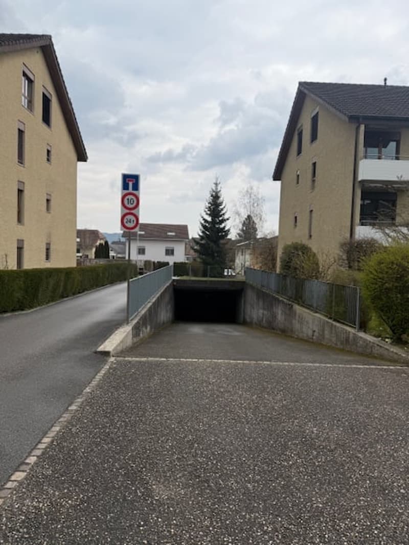 Boxe de garage dans un parking souterrain (1)