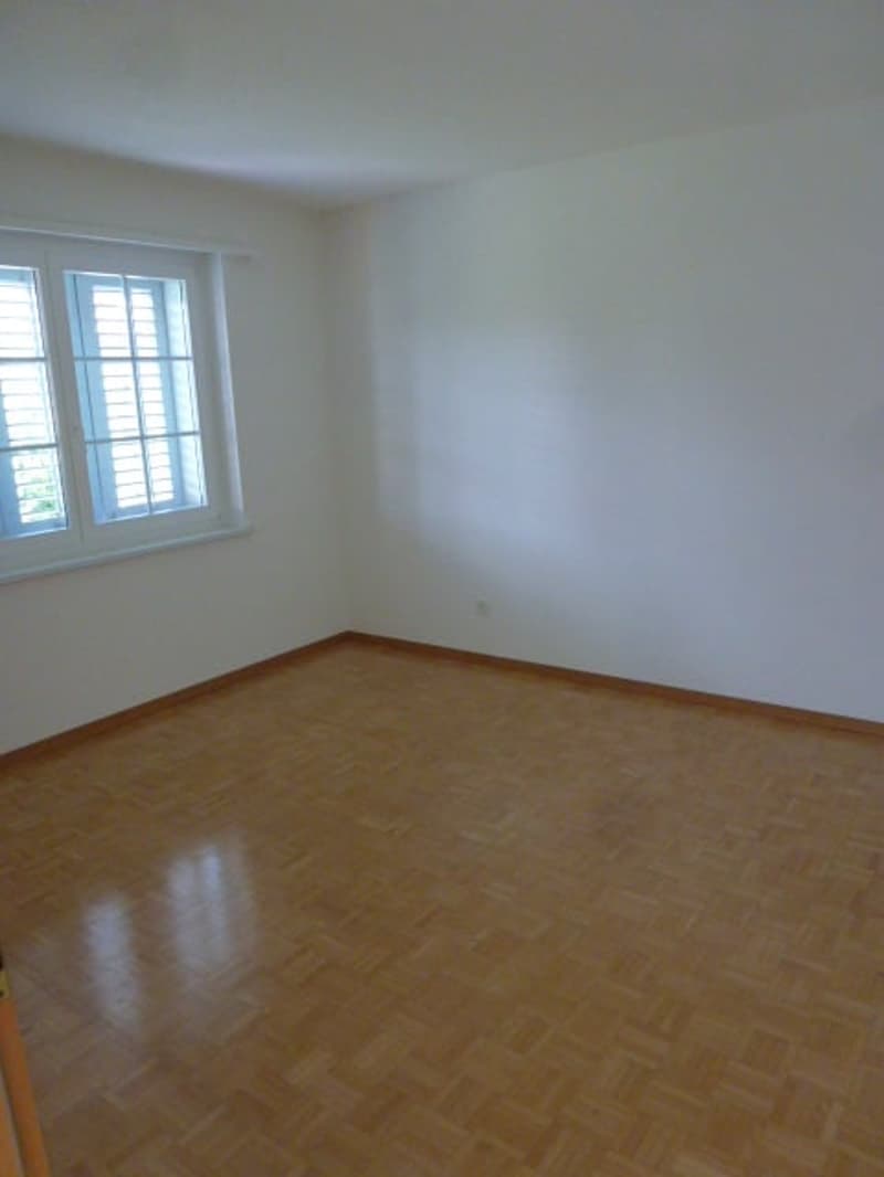 2.5-Zimmerwohnung mit Gartensitzplatz (7)