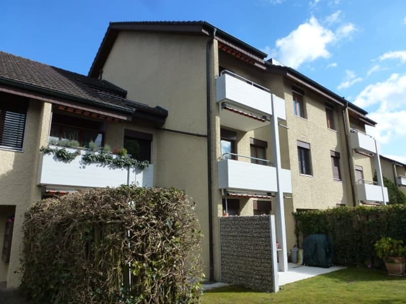 2.5-Zimmer-Dachwohnung im Grünen mit viel Charme (1)