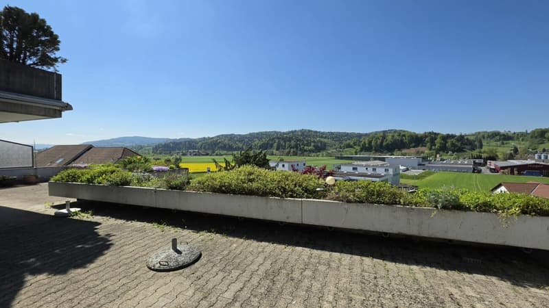 Apartment with terrace in sunny, quiet location and wonderful view (6)
