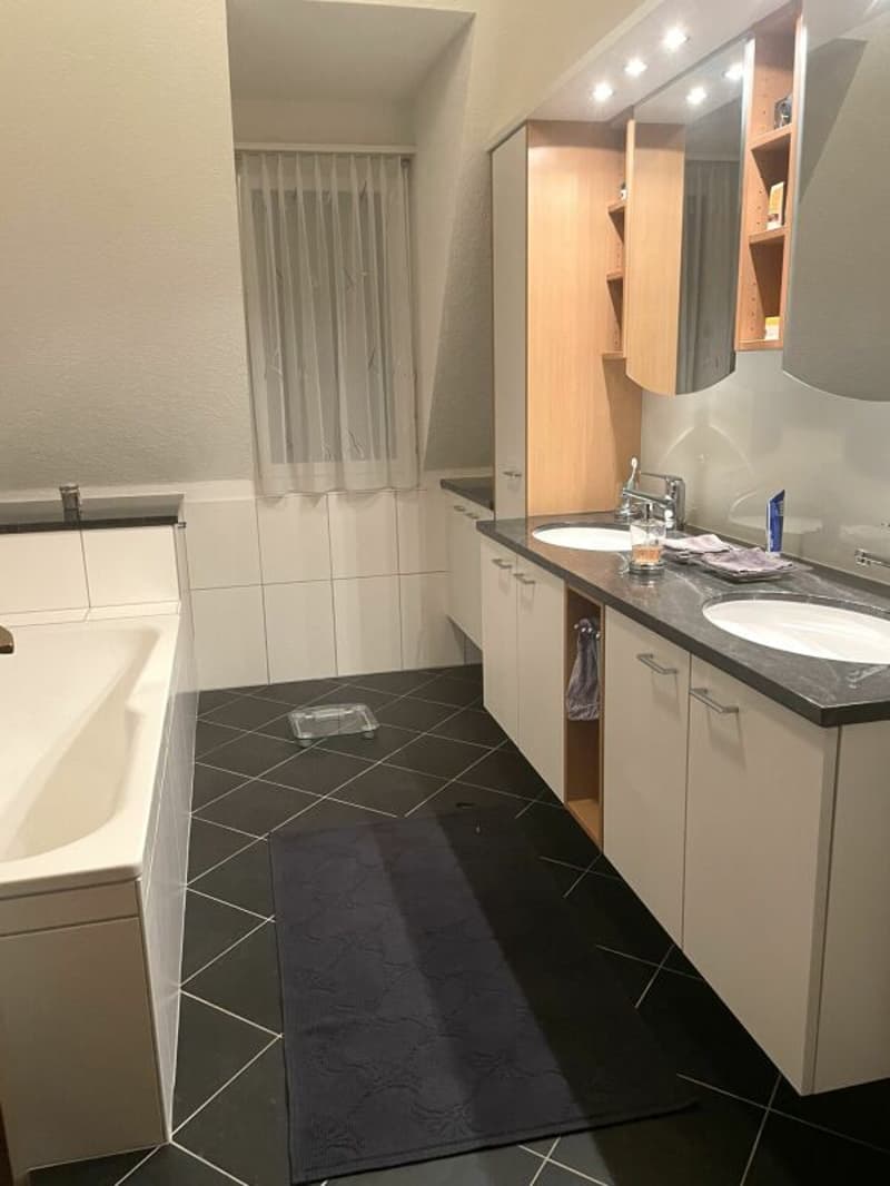 Bad mit Wanne