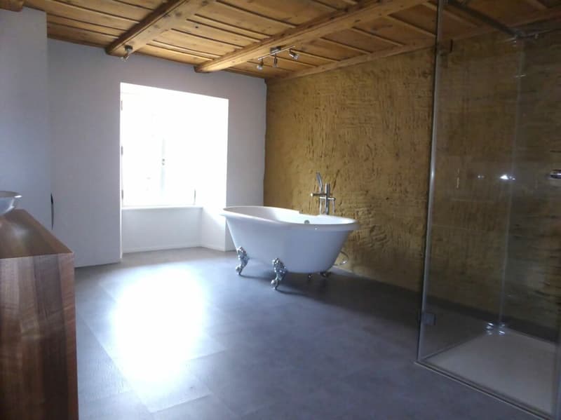 grosszügiges Badezimmer