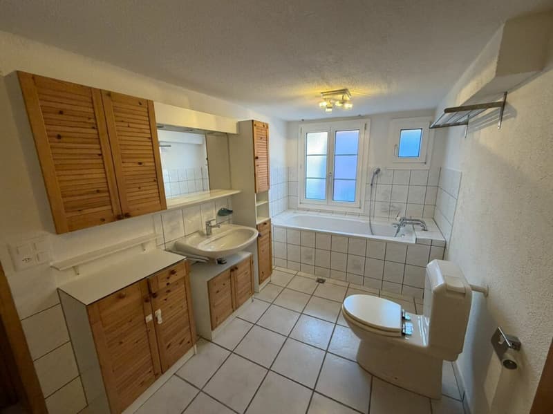 Badezimmer EG mit Badewanne