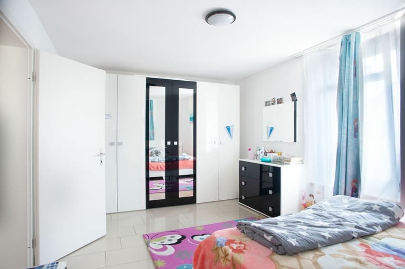 Maison multifamiliale avec local commercial au centre du village de Schüpfheim (8)