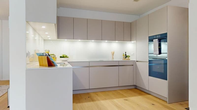 LUXURIÖSE 2,5 ZI-WOHNUNG IM 3. OG MIT 2 LOGGIAS IN BINNINGEN (4)