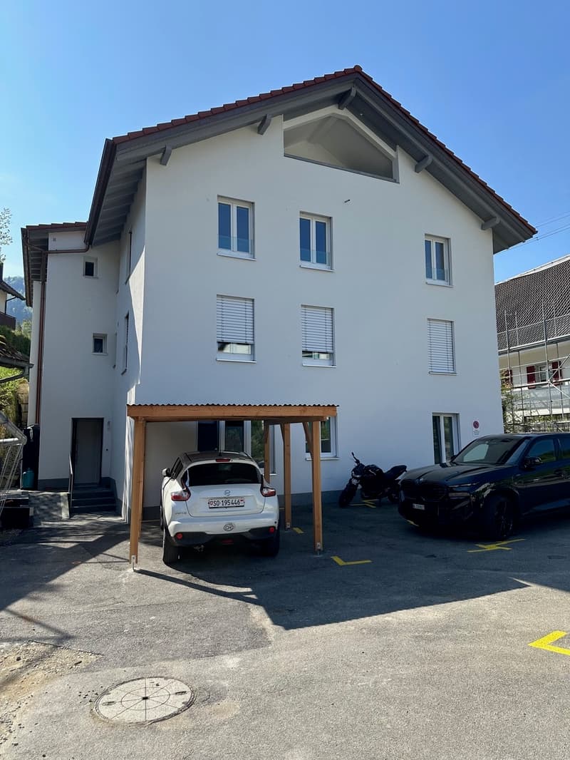 Neuwertige 3.5-Zimmer-Wohnung mit Sitzplatz und Carport zu verkaufen (13)