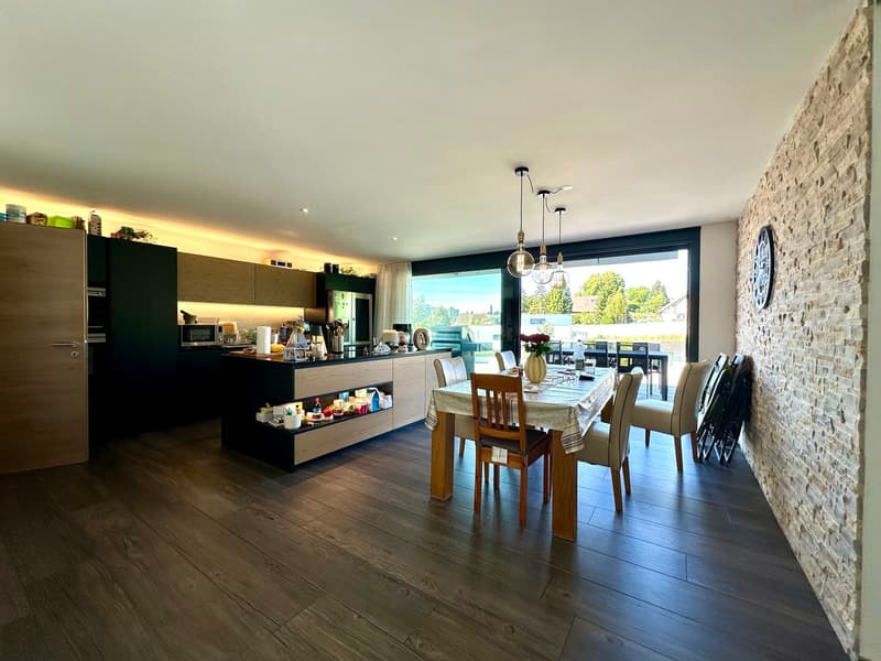 Moderne Designer-Attikawohnung mit Aussichtsterrasse (11)