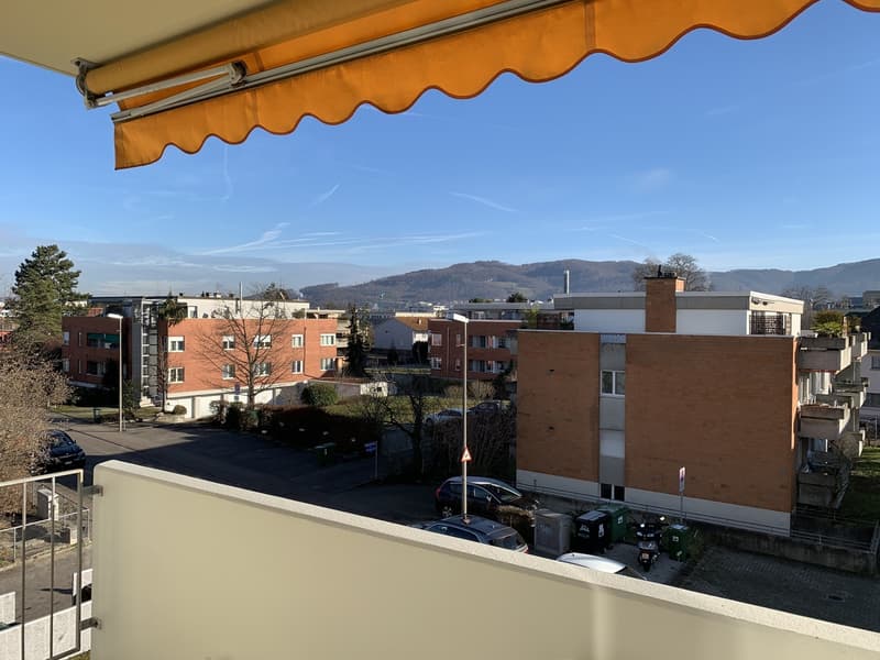 Zentrumsnahe moderne Eigentumswohnung mit Balkon (1)