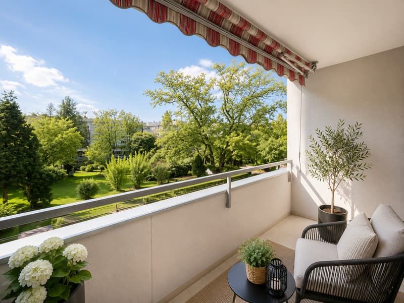 Helle Wohnung mit 2 Balkonen, Lift und Einstellhallenplatz (2)