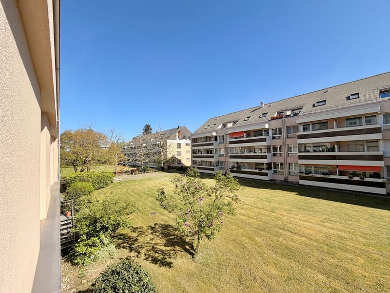 Luftige 2.5-Zimmer-Wohnung mit 2 Balkonen & einem Einstellhallenplatz (8)
