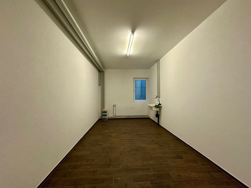 Beheizter Lagerraum mit Lavabo (1)
