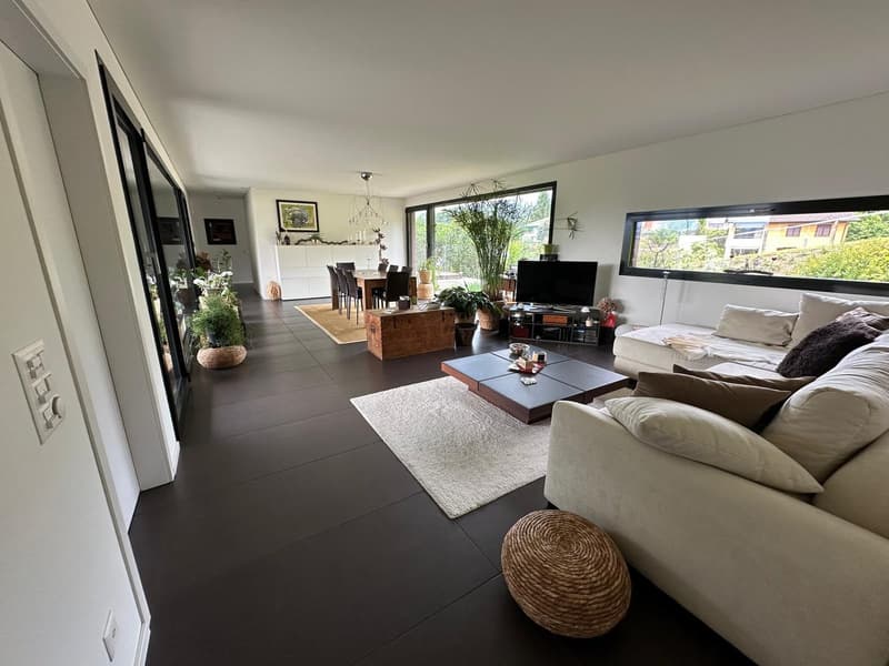 Elegante appartamento di 5 locali a Davesco-Soragno con grande giardino (25)