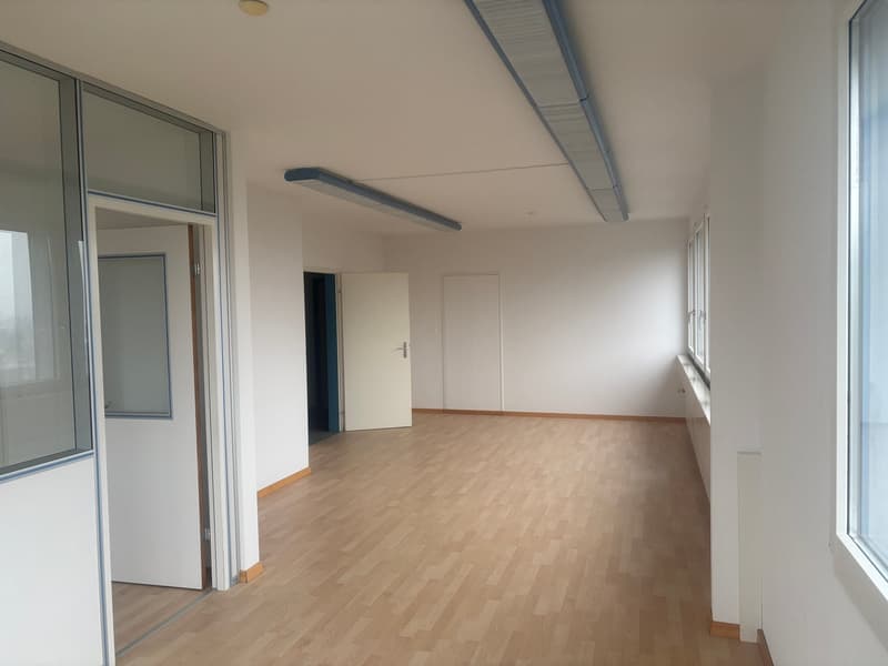Ufficio con una superficie totale di 45,76 m² (2)