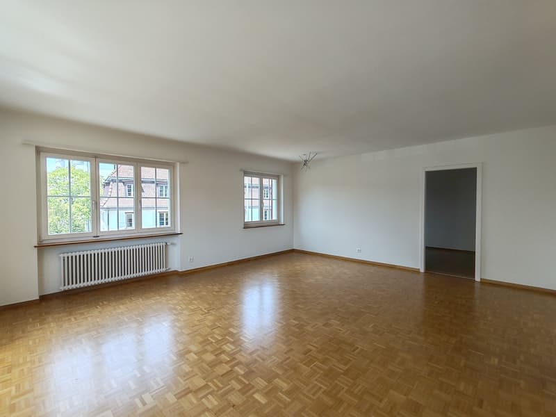 Bright 4-room apartment with balcony in Dornach (3)