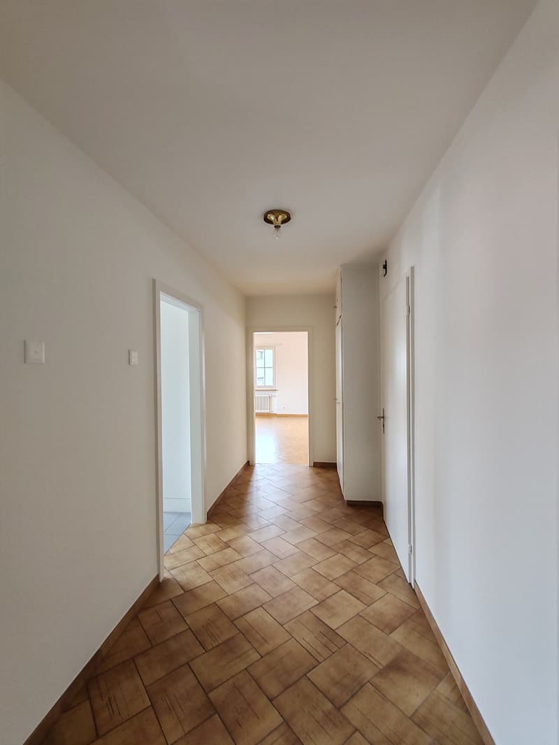 Bright 4-room apartment with balcony in Dornach (20)