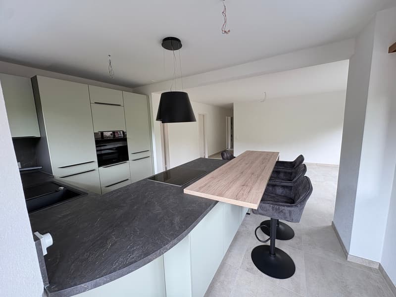 Erstbezug nach Renovation – Helle 4.5-Zimmer-Wohnung mit zwei sonnigen Balkonen (8)