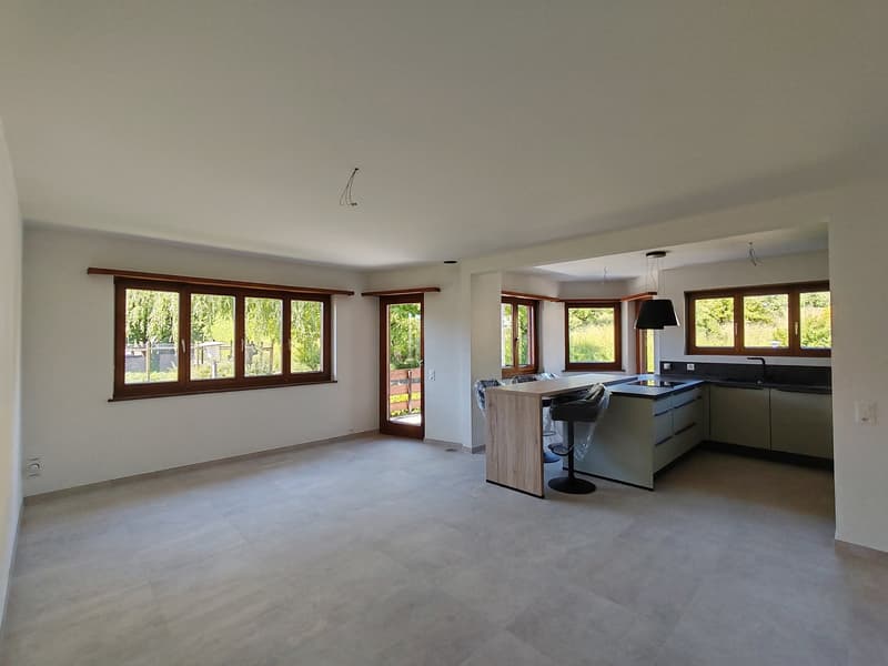 Erstbezug nach Renovation – Helle 4.5-Zimmer-Wohnung mit zwei sonnigen Balkonen (4)