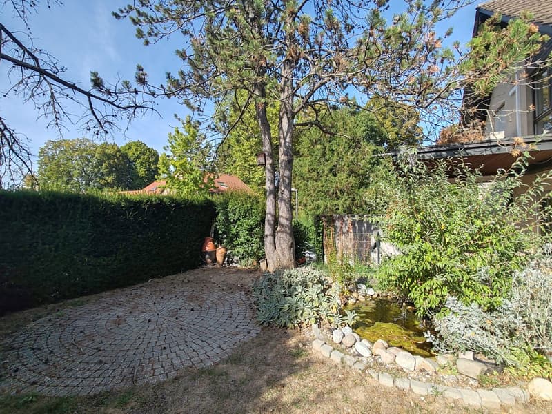 Exklusives 5½-Zimmer-Einfamilienhaus mit Garten, Balkon und Garage in Arlesheim (24)
