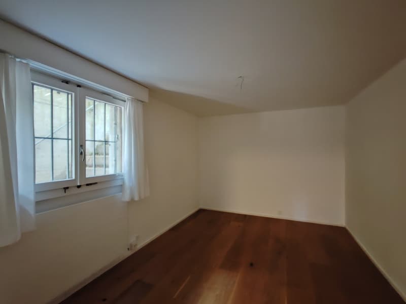 Exklusives 5½-Zimmer-Einfamilienhaus mit Garten, Balkon und Garage in Arlesheim (19)