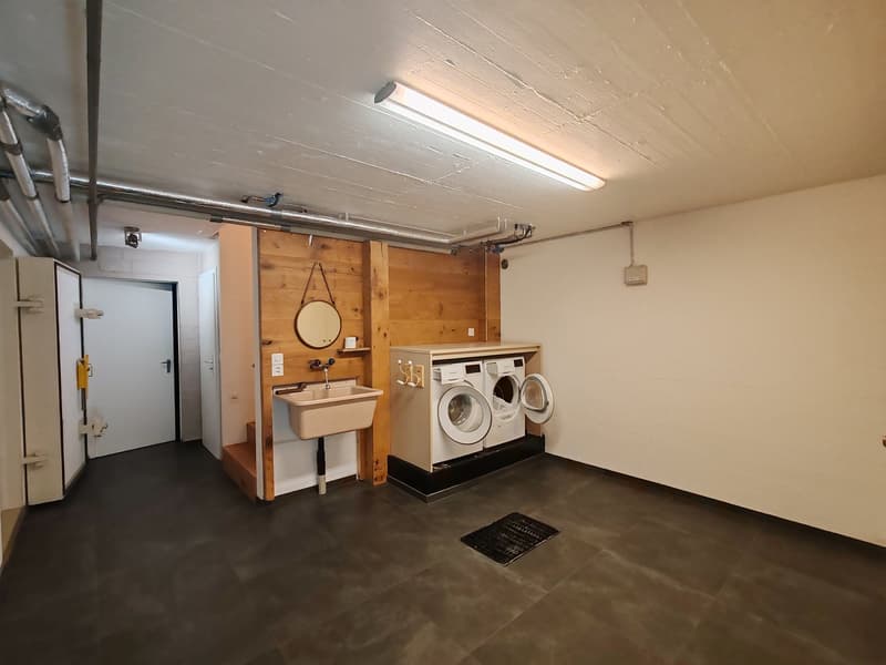 Exklusives 5½-Zimmer-Einfamilienhaus mit Garten, Balkon und Garage in Arlesheim (16)