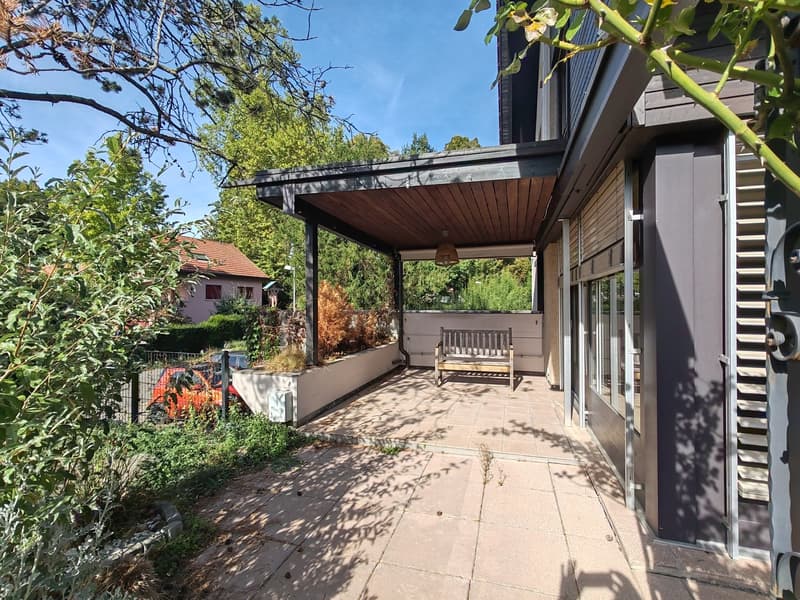 Exklusives 5½-Zimmer-Einfamilienhaus mit Garten, Balkon und Garage in Arlesheim (3)