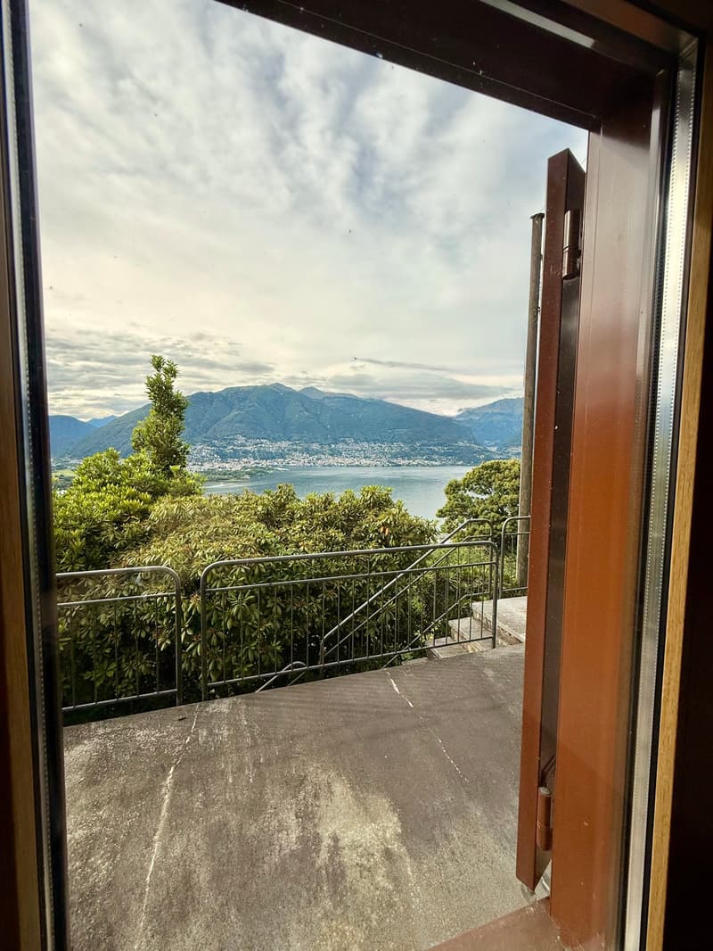 Rustikales Tessiner Haus mit Blick auf den Lago Maggiore in Gambarogno (25)