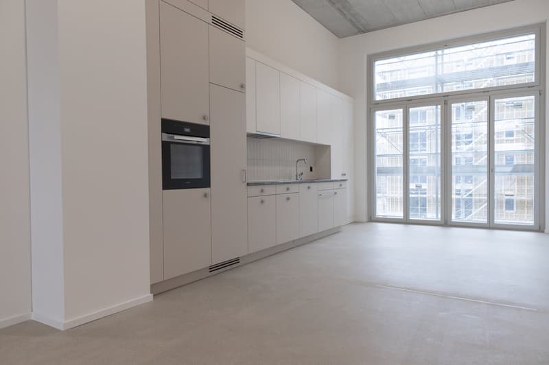 Zweitbezug: moderne 4.5 Zimmer- Maisonette Wohnung im Eigentumsstandard mit Sicht ins Grüne (3)
