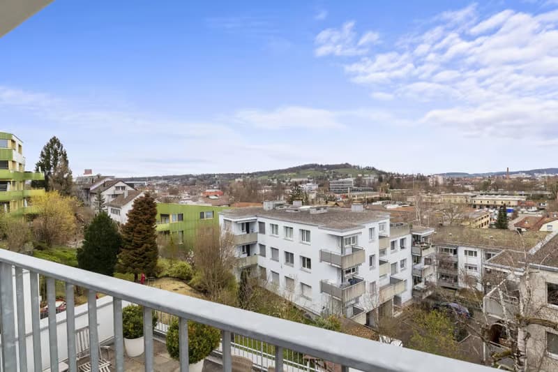 Helle 4.5-Zimmer-Wohnung mit Balkon und Garage in Winterthur (11)