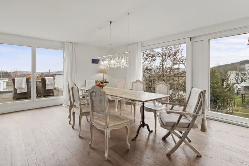 Helle 4.5-Zimmer-Wohnung mit Balkon und Garage in Winterthur (4)