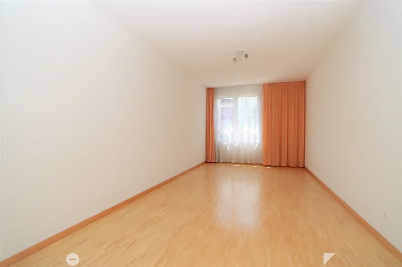 Zentral gelegene und grosszügige 4.5-Zimmerwohnung (4)