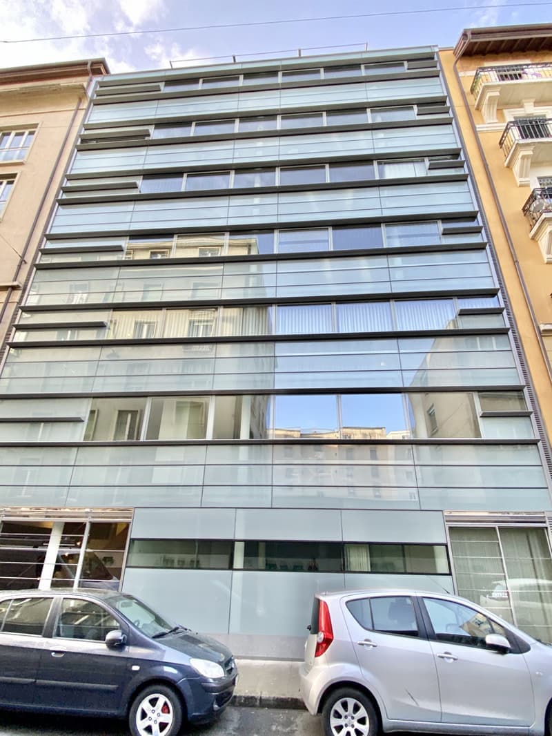 Spacieux appartement de 5 pièces avec balcon au cœur de Genève – Disponible immédiatement (10)