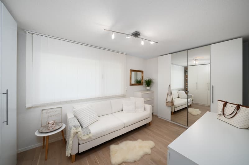 Moderne 4.5-Zimmer-Wohnung an sonniger Hanglage in Wülflingen (15)