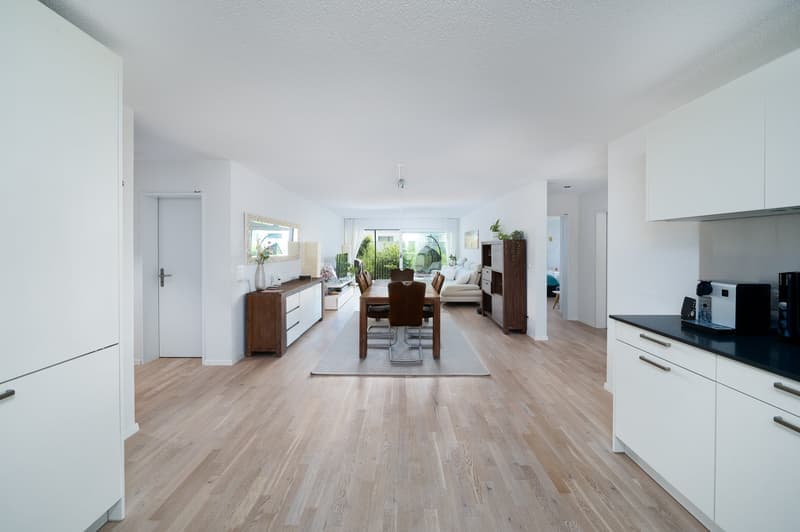 Moderne 4.5-Zimmer-Wohnung an sonniger Hanglage in Wülflingen (3)