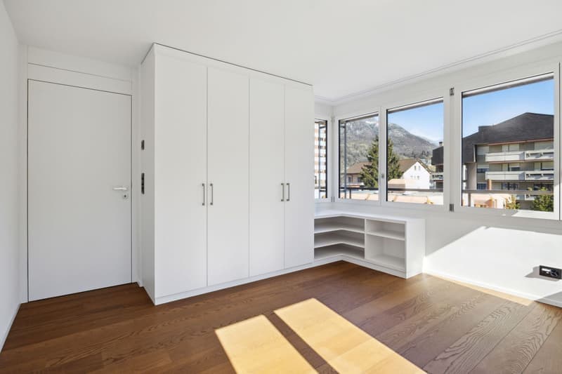 Geräumige 5.5-Zimmer-Wohnung mit Bergblick in Brig-Glis – ab sofort verfügbar! (3)