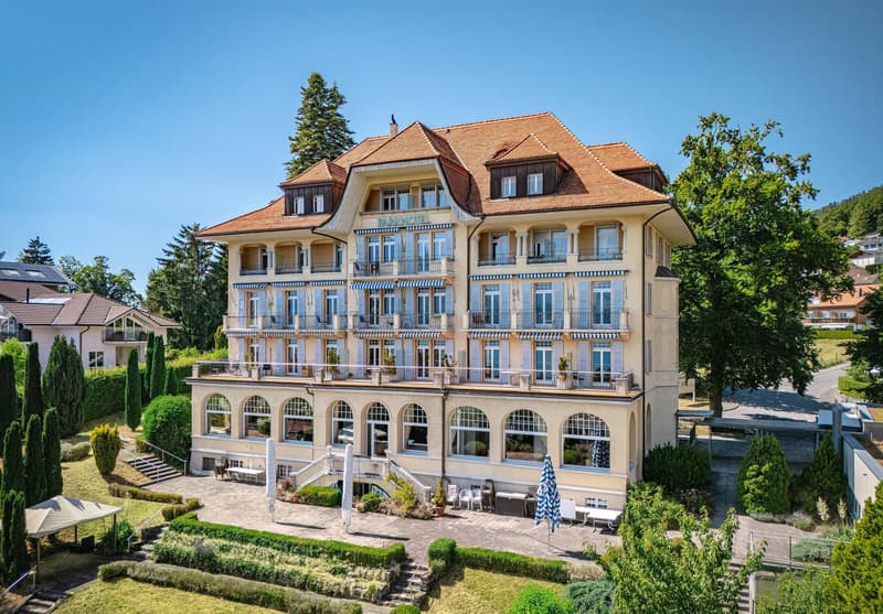 MAESTOSAMENTE SOPRA IL LAGO DI THUN - PARKHOTEL OBERHOFEN (1)