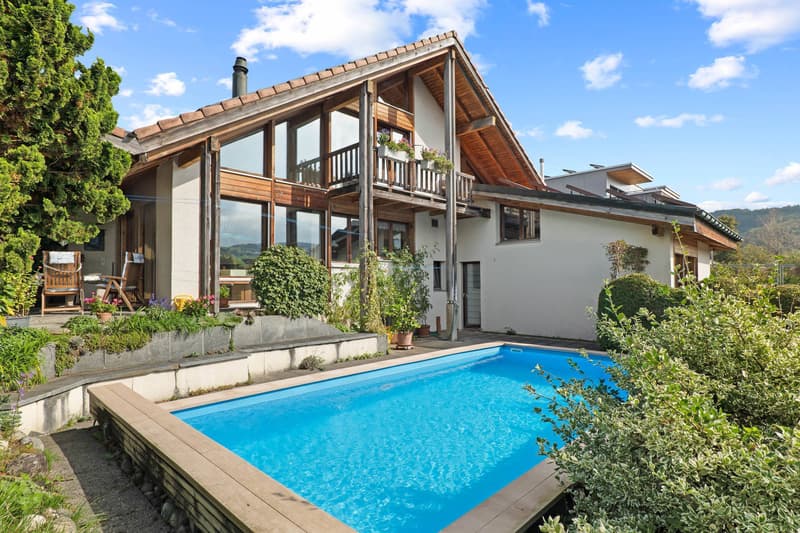 ECO-LIVING AVEC VUE : MAISON FAMILIALE AVEC INSTALLATION PHOTOVOLTAÏQUE ET VUE IMPRENABLE (8)