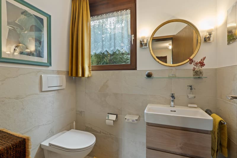 ECO-LIVING AVEC VUE : MAISON FAMILIALE AVEC INSTALLATION PHOTOVOLTAÏQUE ET VUE IMPRENABLE (7)