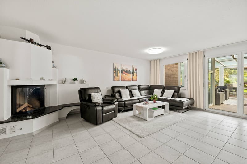 Maison d'angle soignée avec beaucoup d'espace vert - votre refuge dans un excellent emplacement (2)