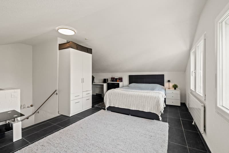 Maison d'angle soignée avec beaucoup d'espace vert - votre refuge dans un excellent emplacement (8)