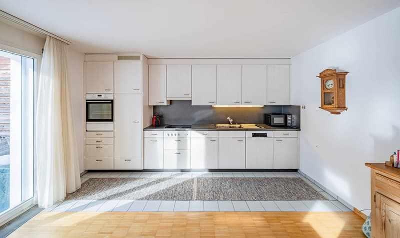 STYLISH LIVING IN ALPTHAL: SUNNY 5.5 ROOM SEMI-DETACHED HOUSE (4)
