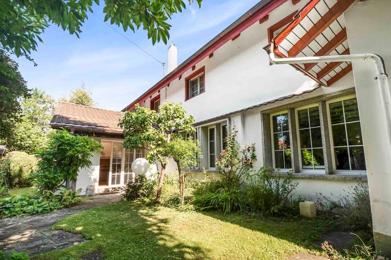 EXKLUSIVES LANDHAUS MIT GESCHICHTE – IDEAL FÜR MEHRGENERATIONSWOHNEN IN STEINMAUR (6)