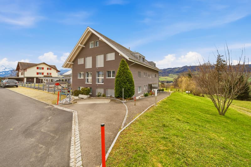 MODERNO APPARTAMENTO CON GIARDINO CON UNA FANTASTICA VISTA SULLE ALPI BERNESI (7)