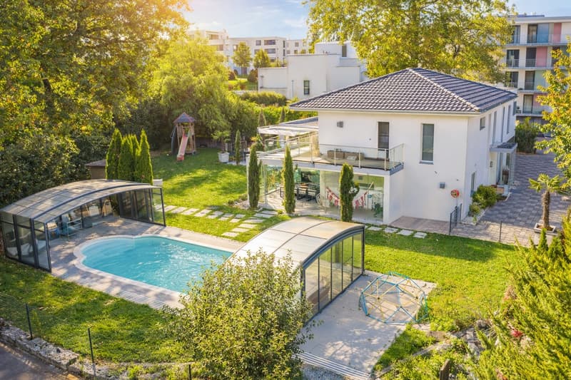 ESPERIENZA DI VITA ESCLUSIVA - MODERNA CASA MONO/BIFAMILIARE CON PISCINA E SAUNA (1)