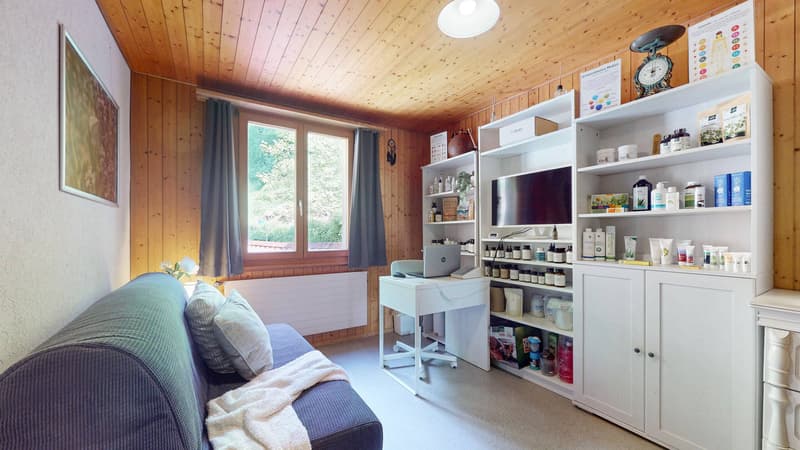 IDYLLIC GARDEN PARADISE ON THE EDGE OF THE FOREST (8)