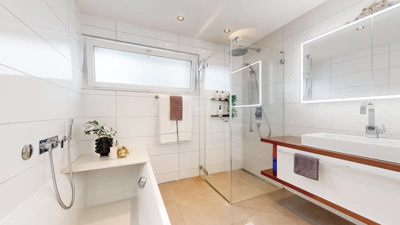 ZWEI GENERATIONEN, EIN ZUHAUSE - MEHRGENERATIONENHAUS MIT POOL (5)
