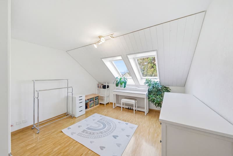 LIVING COMFORT ON TWO LEVELS - 4.5 ROOM MAISONETTE JUST A FEW MINUTES FROM THE CITY (5)