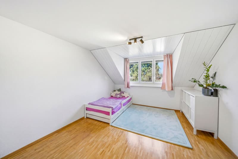 LIVING COMFORT ON TWO LEVELS - 4.5 ROOM MAISONETTE JUST A FEW MINUTES FROM THE CITY (4)