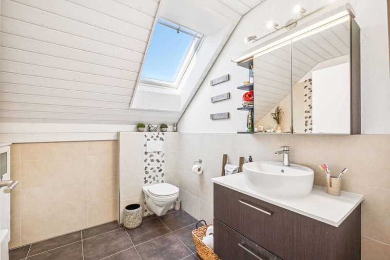 MODERN LIVING WITH TIMELESS ELEGANCE (6)