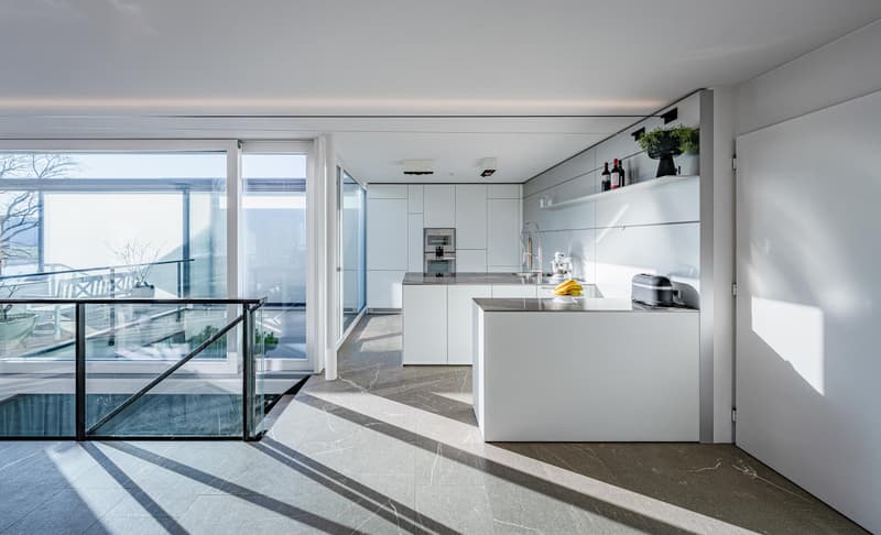 CASA A SCHIERA CON VISTA LAGO E TERRAZZA DI 88 M² A HINTERKAPPELEN (2)