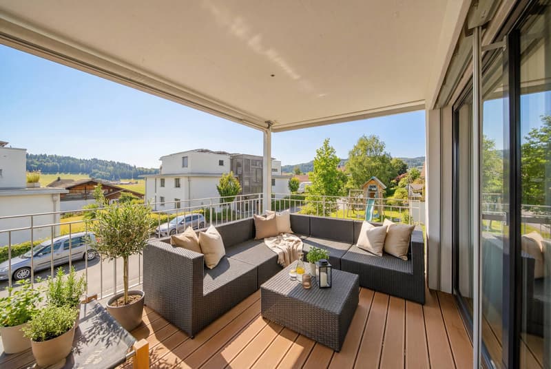 CLASSE ET CONFORT DANS LA VERDURE - APPARTEMENT DE 4.5 PIÈCES À L'ÉTAT NEUF (7)